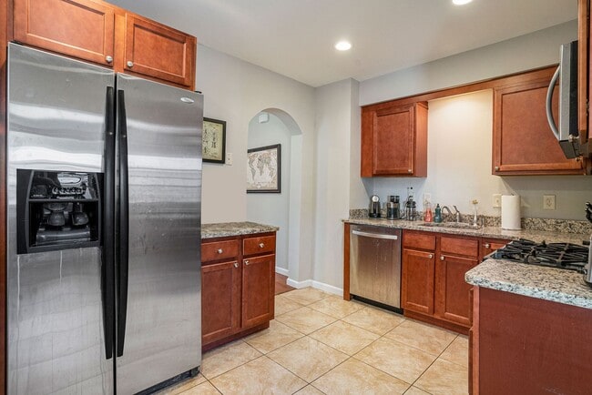 Building Photo - Beautiful 3 Bedroom Twin in Lansdale with garage $2,400/month