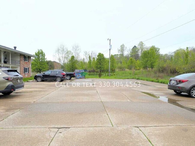 Building Photo - 1111 N Elm St