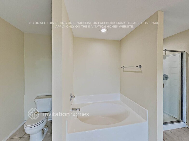 Building Photo - 8813 Stirrup Way
