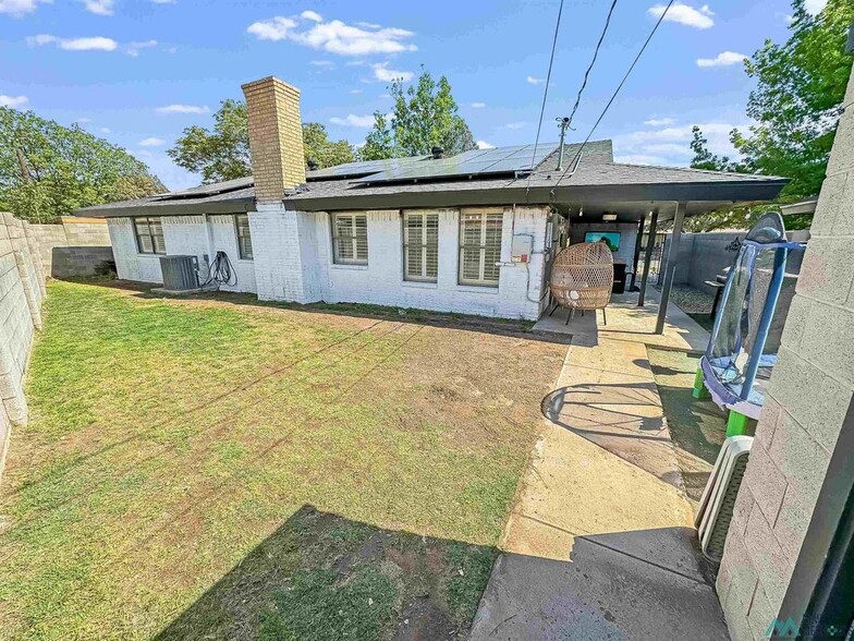 Building Photo - 1210 W Pueblo Ave