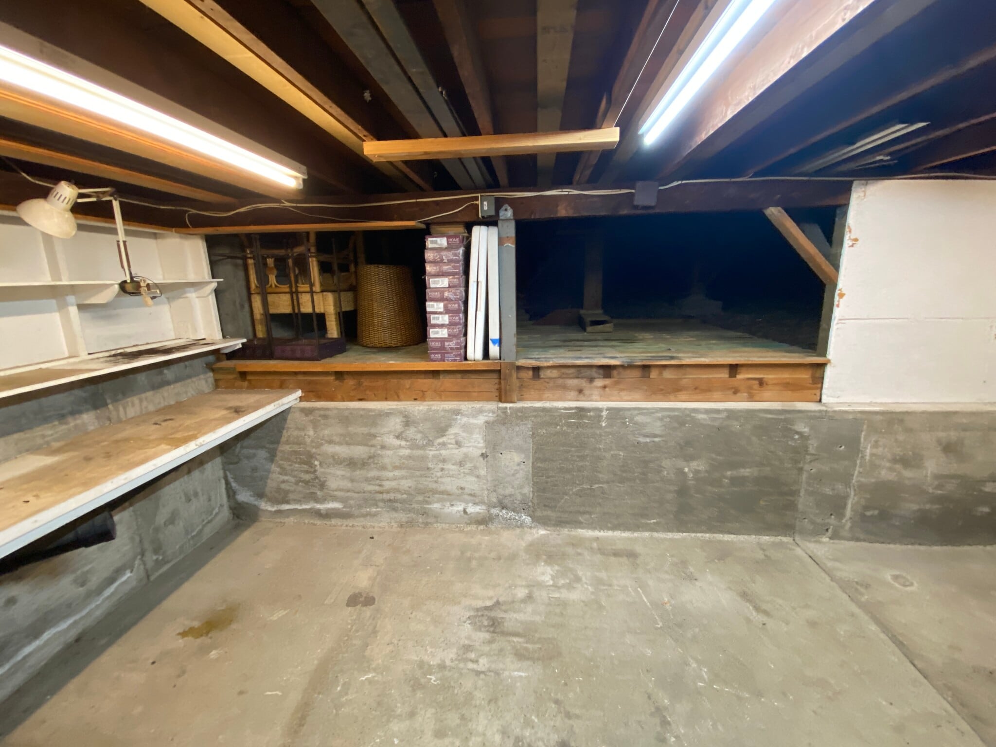 Work bench and storage - 3716 Claudine St