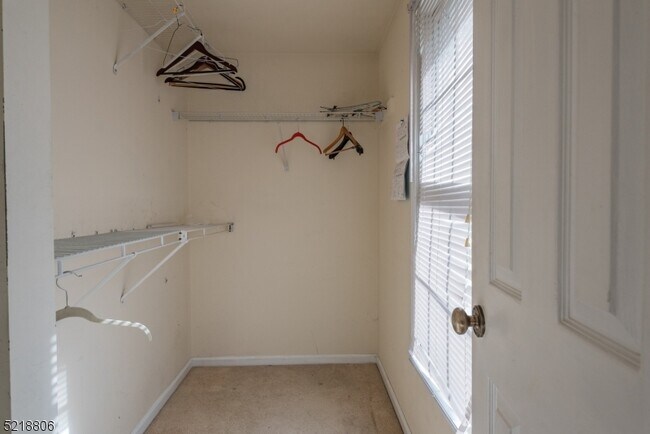 Building Photo - 20 Garden Ave