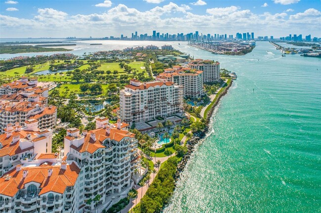 Building Photo - 7154 Fisher Island Dr