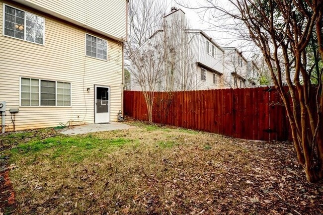 Building Photo - 2887 Royal Path Ct