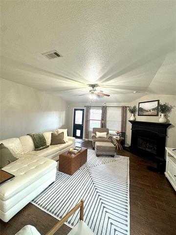 Building Photo - 3025 Buckthorn Ln