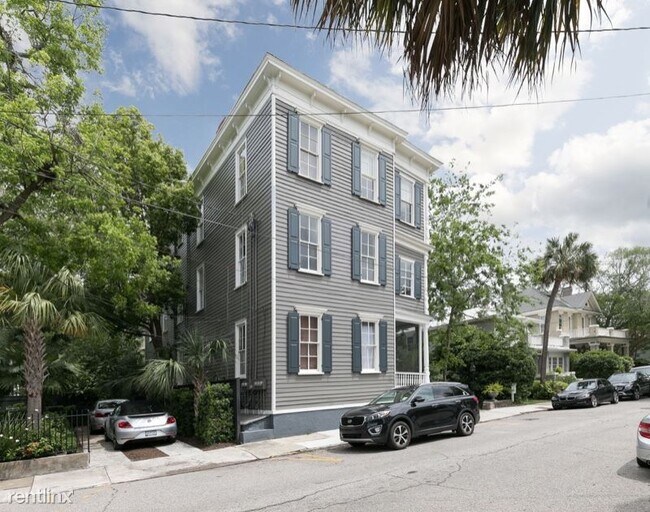 Building Photo - 1 br, 1 bath Condo - 20 Limehouse B Unit B