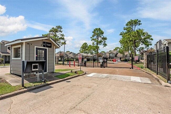 Building Photo - 6345 Cattails Ln