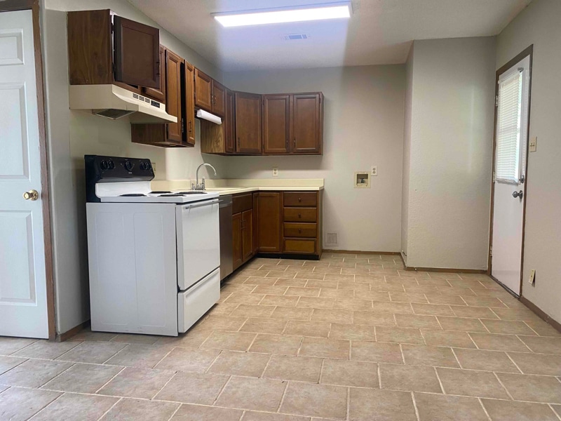 Building Photo - 574 J L Brazzil Loop