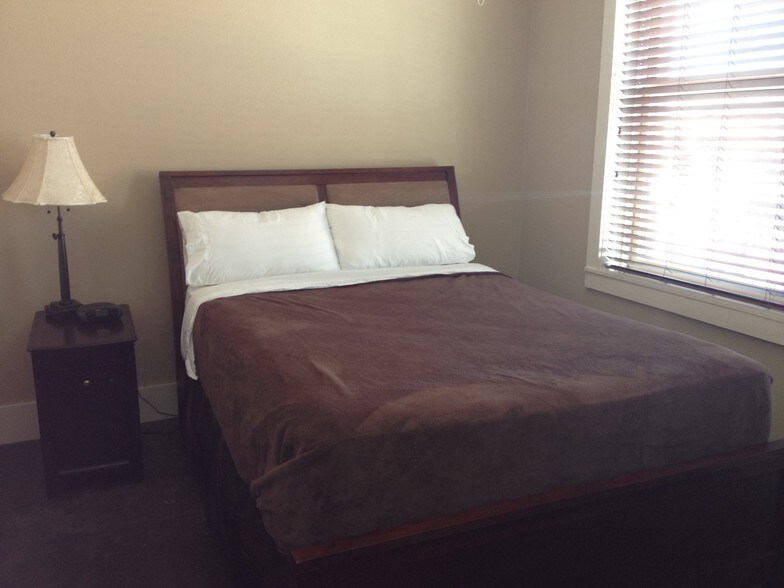 Building Photo - 2206 Avenue G