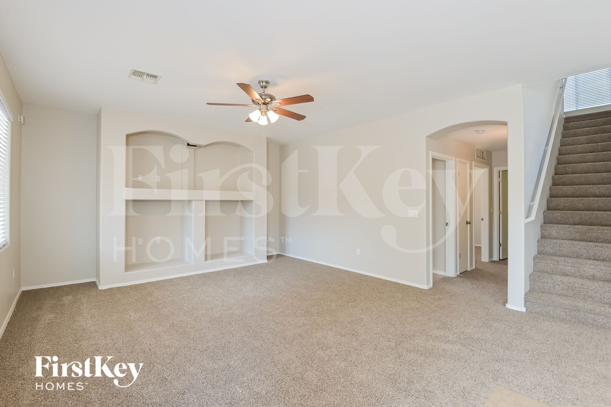 Building Photo - 10616 S Lucius Dr