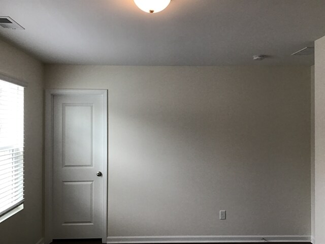 Building Photo - 163 Orion Way