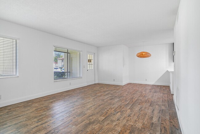 Building Photo - 4995 Sable Pine Cir