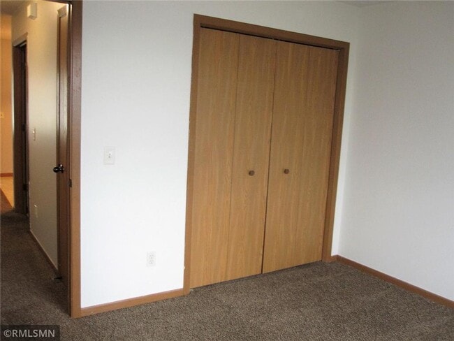 Building Photo - 626 W 8th St