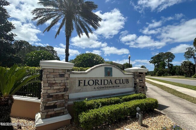 Building Photo - 610 Fairway Dr