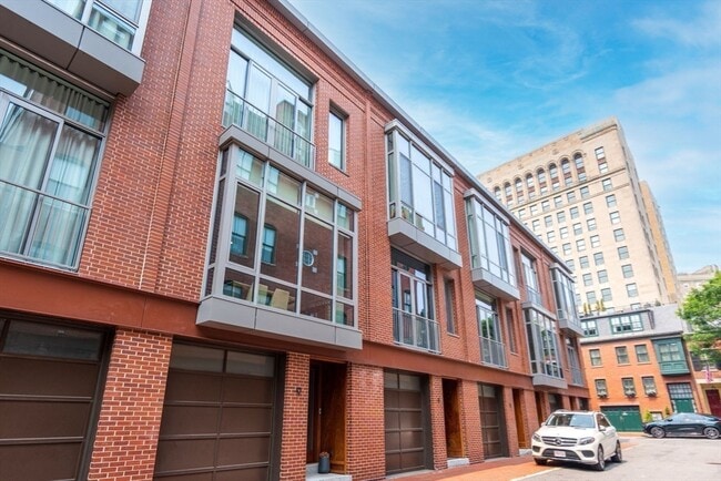 Building Photo - 1-17 Edgerly Pl