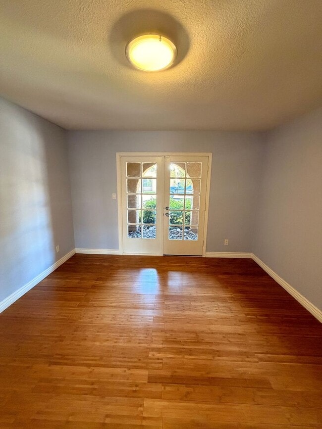 Building Photo - 7850 E Granada Rd