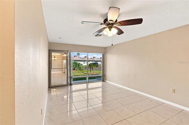 Building Photo - 4344 Tahitian Gardens Cir