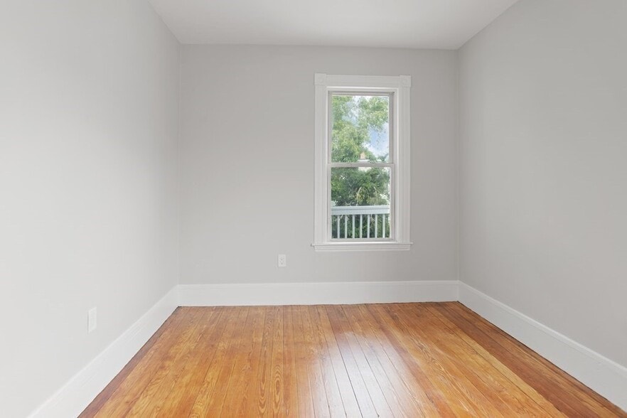 Building Photo - 426 Bowdoin St