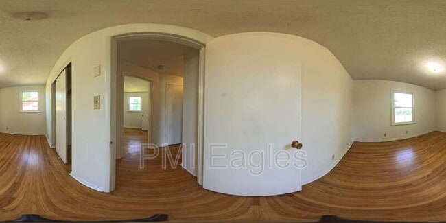 Building Photo - 2223 Pendleton Dr