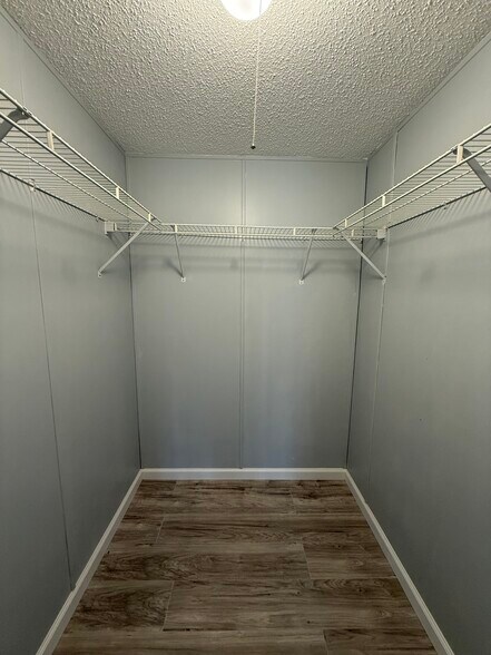 Master Closet - 516 Crouch Rd