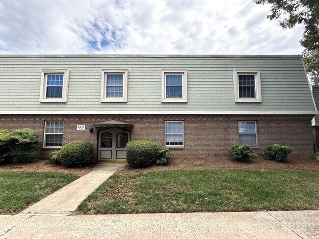 Primary Photo - 2610 Park Rd