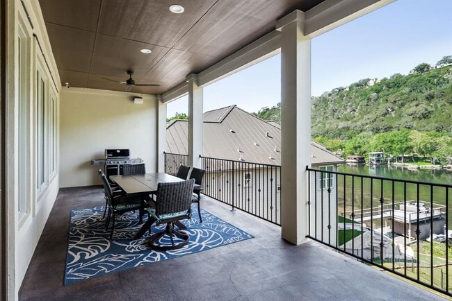 Building Photo - 3304 Blue Jay Ln