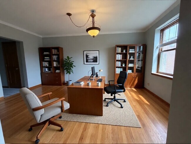 Building Photo - 10913 S Longwood Dr