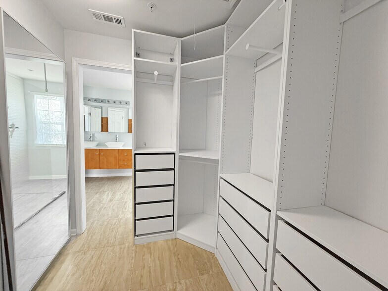 Building Photo - 11263 Musette Cir
