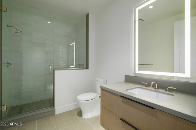 Building Photo - 4849 N Camelback Rdg Dr