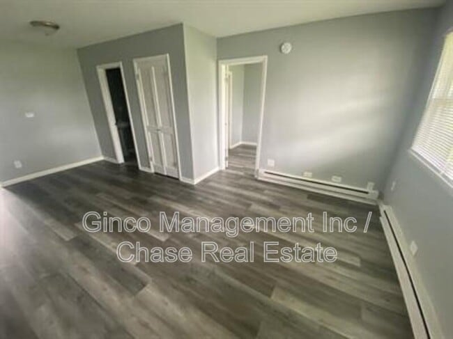 Building Photo - 29837 IL-50