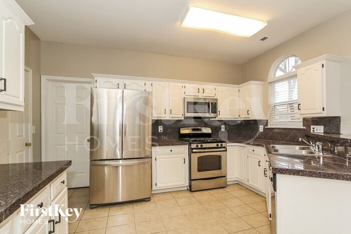 Building Photo - 11208 Ridge Oak Dr