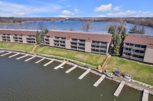 Building Photo - 820 Cliffs Dr