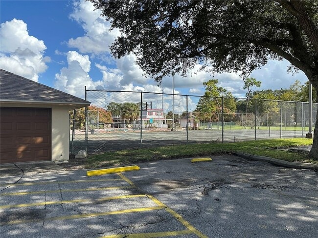 Building Photo - 6060 Village Cir