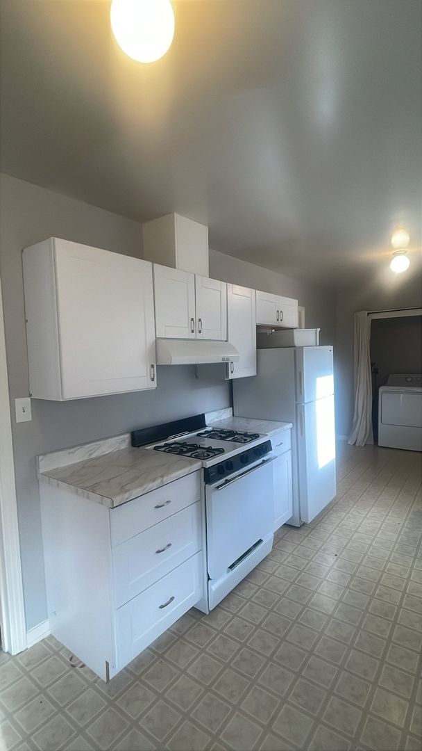 Building Photo - East Sacramento 1br Duplex for Rent $1,750.00