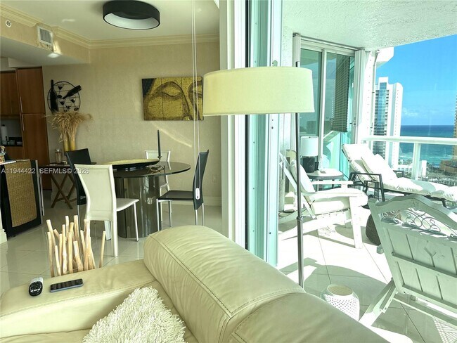 Building Photo - 16500 Collins Ave