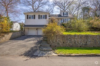 Building Photo - 51 Dellwood Cir