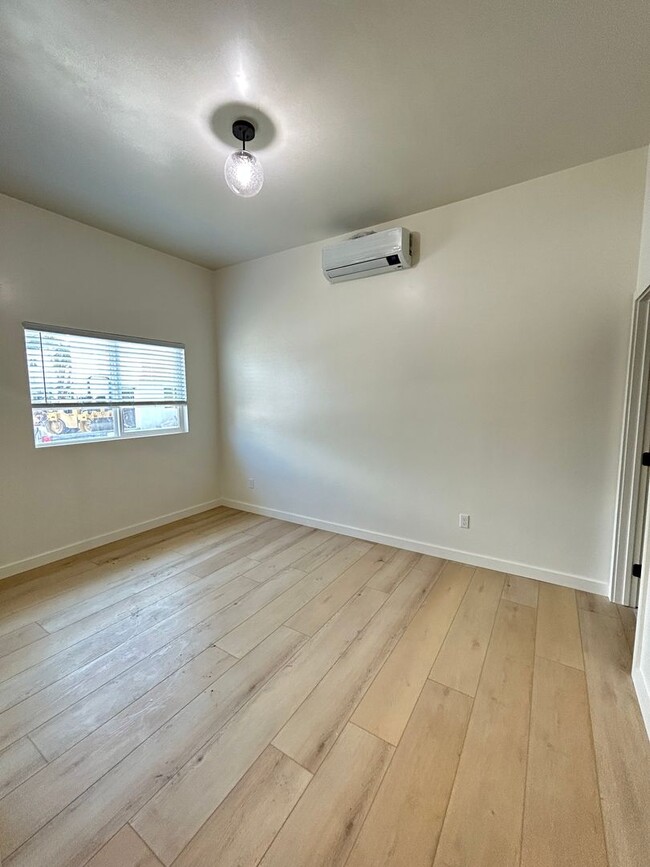 Building Photo - Newly Constructed 2 Bedroom / 2 Bath - Clo...