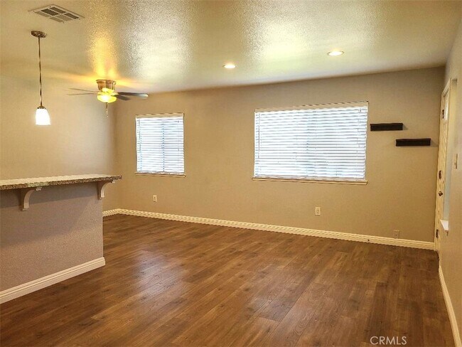 Building Photo - 139 Sinclair Ave