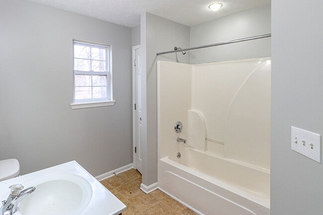 Building Photo - Newly updated 3 bedroom and 2 bath Cape Cod