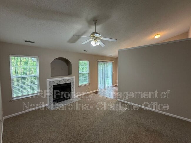 Building Photo - 3385 Hunting Wood Ct