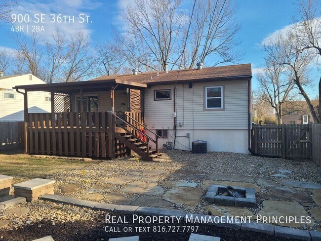 Building Photo - 900 SE 36th St