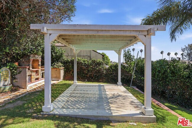 Building Photo - 5412 Marburn Ave