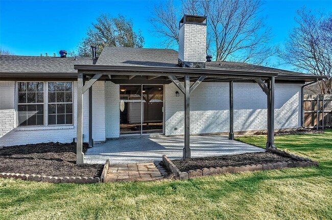 Building Photo - 3014 Northridge Dr
