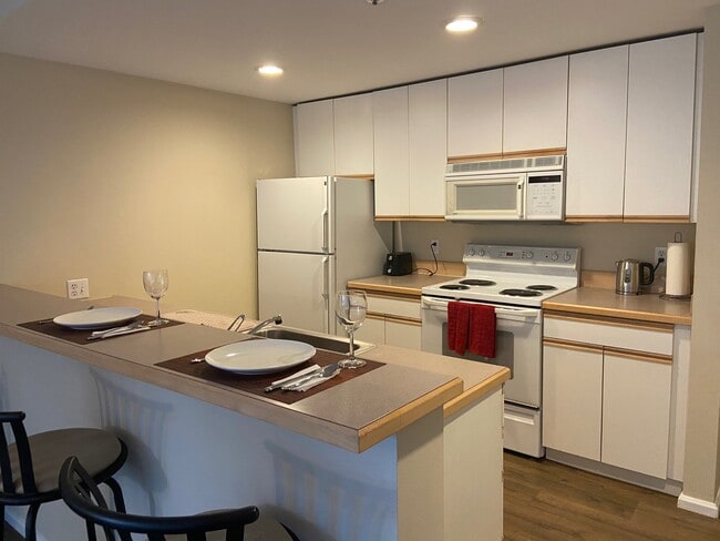 Fully Equipped Kitchen - 2600 2nd Ave