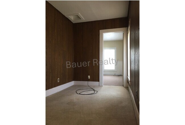 Building Photo - tb406