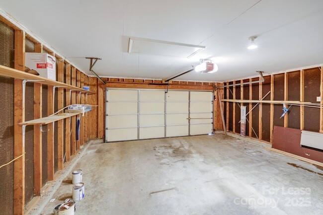 Building Photo - 7213 Preakness Stakes Ln