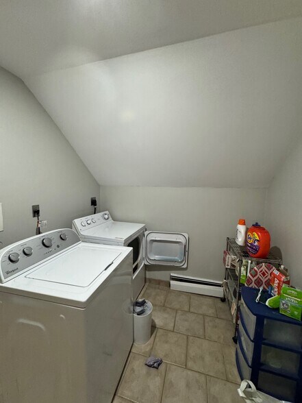 Building Photo - 20 Benton Rd