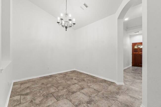 Building Photo - 255 Genesee Ridge Ct