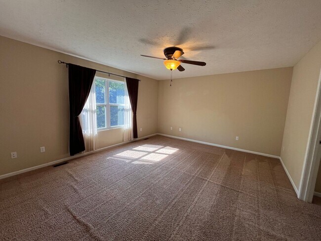 Building Photo - LARGE 4/3 with so much to offer! Waynesville School District