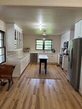 Building Photo - 316 N Green St